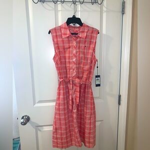 Tommy Hilfiger linen button-up dress with pockets! Never worn. Size 4.